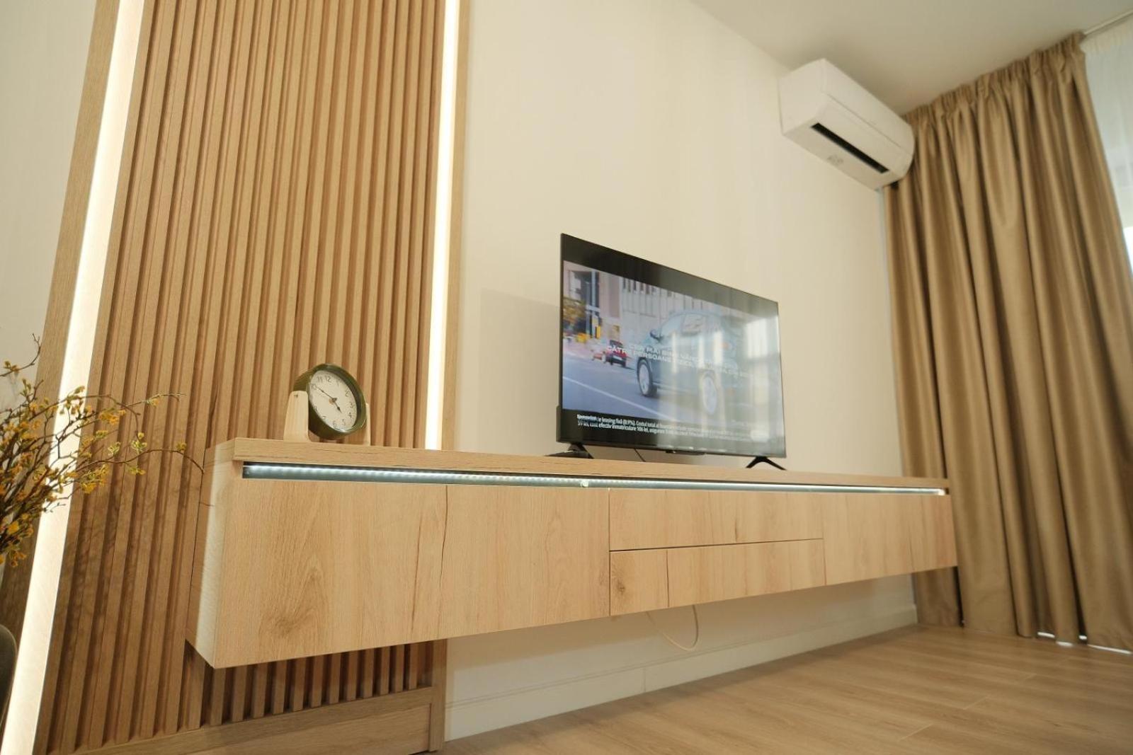 Green Studio Targu Neamt ภายนอก รูปภาพ