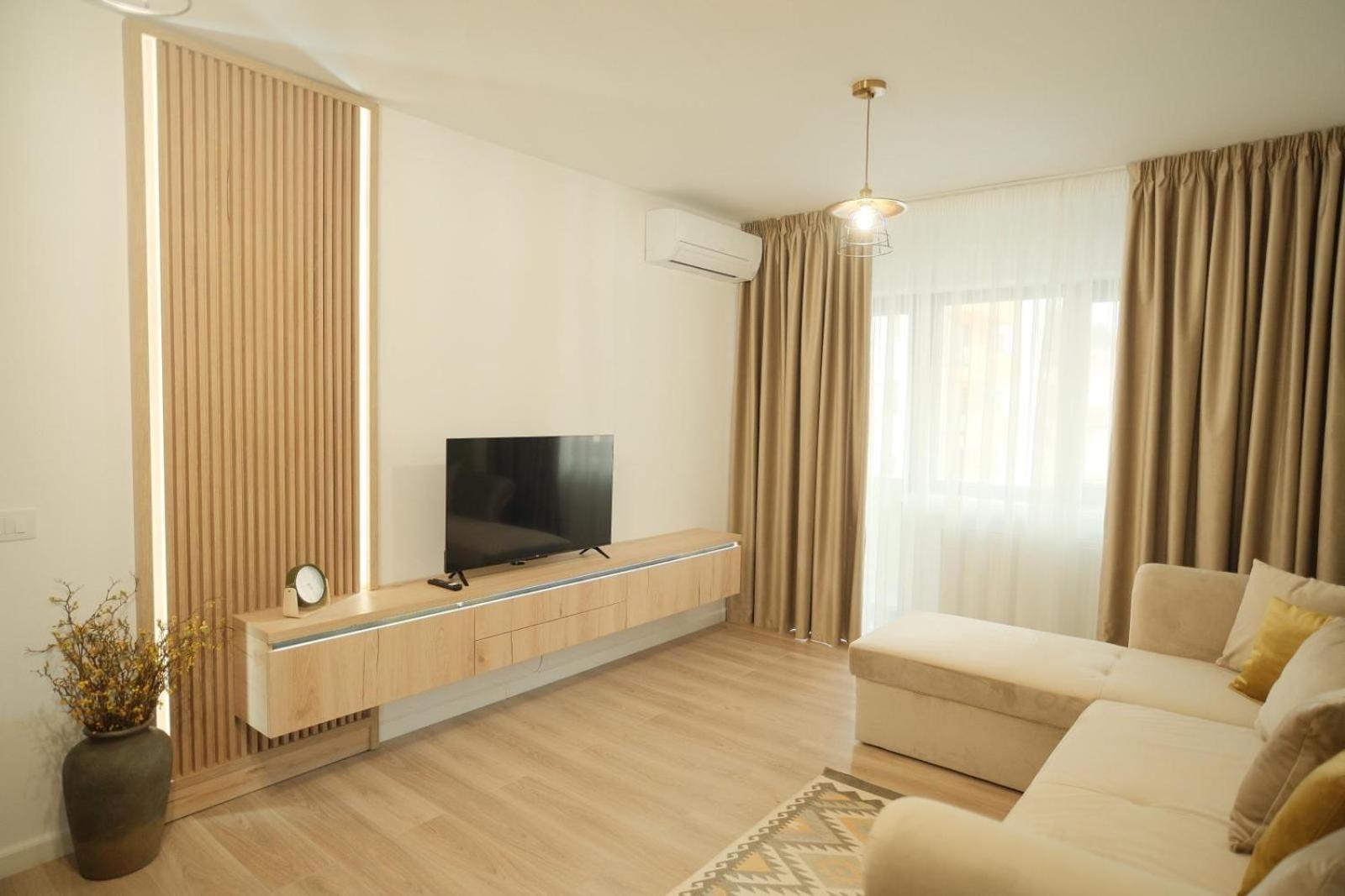 Green Studio Targu Neamt ภายนอก รูปภาพ