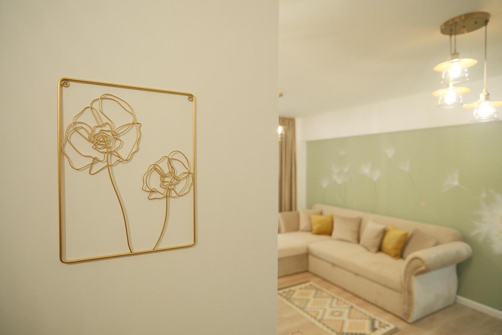Green Studio Targu Neamt ภายนอก รูปภาพ