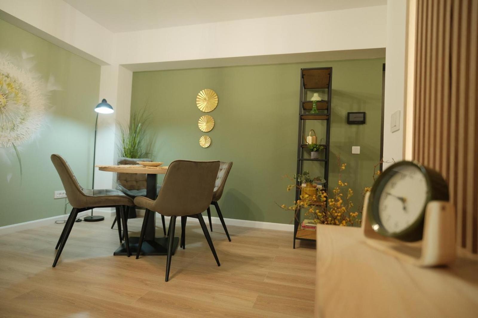 Green Studio Targu Neamt ภายนอก รูปภาพ